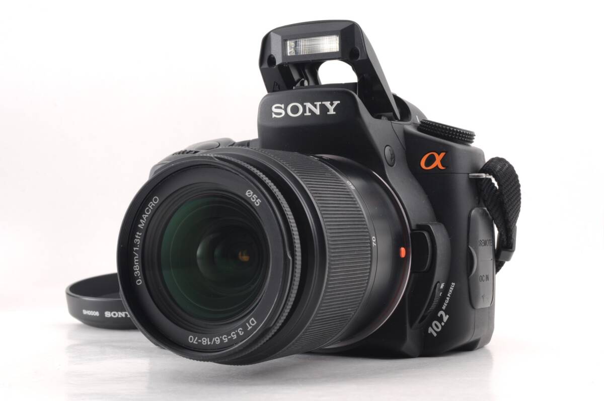 動作品 ソニー SONY α200 DSLR-A200 レンズ DT 18-70mm f3.5-5.6 MACRO デジタル一眼カメラ フード付 管K6442_画像1
