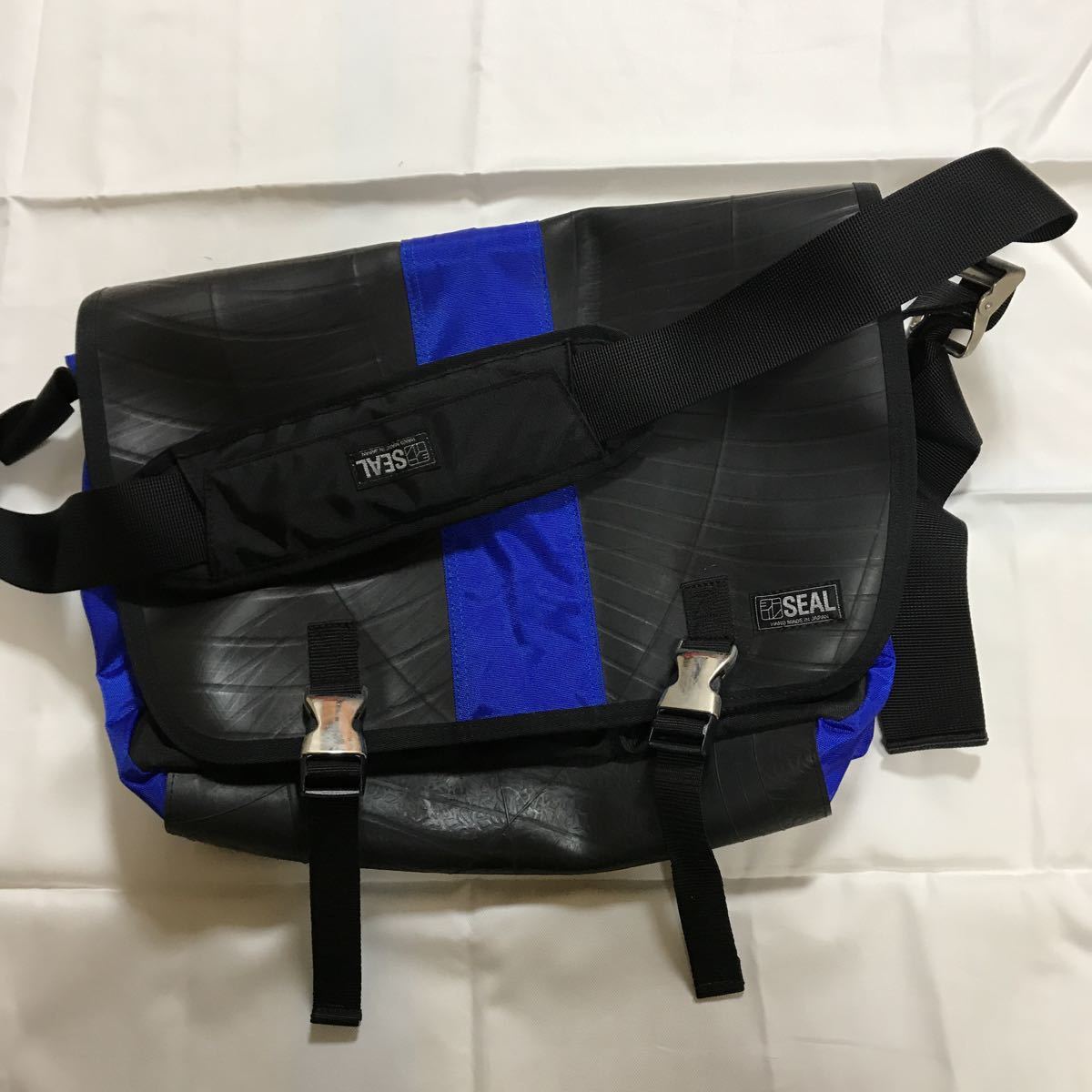 女の子向けプレゼント集結 SEAL メッセンジャーバッグ ブルー 美品 メッセンジャーバッグ 女の子向けプレゼント集結 SEAL メッセンジャーバッグ ブルー 美品 メッセンジャーバッグ