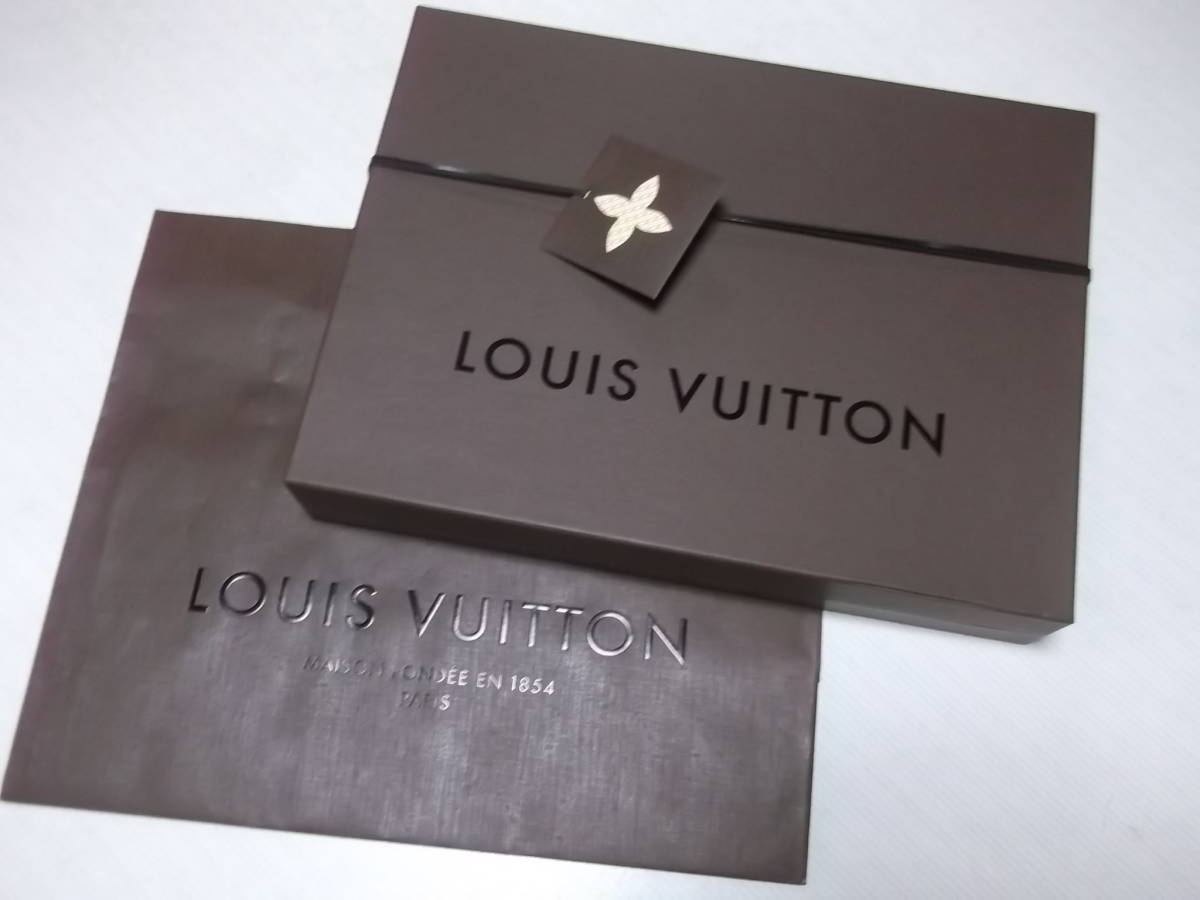 LOUIS VUITTON ルイ・ヴィトン 空箱・紙袋・革ひも 箱 約35×46.5×8cmの画像1