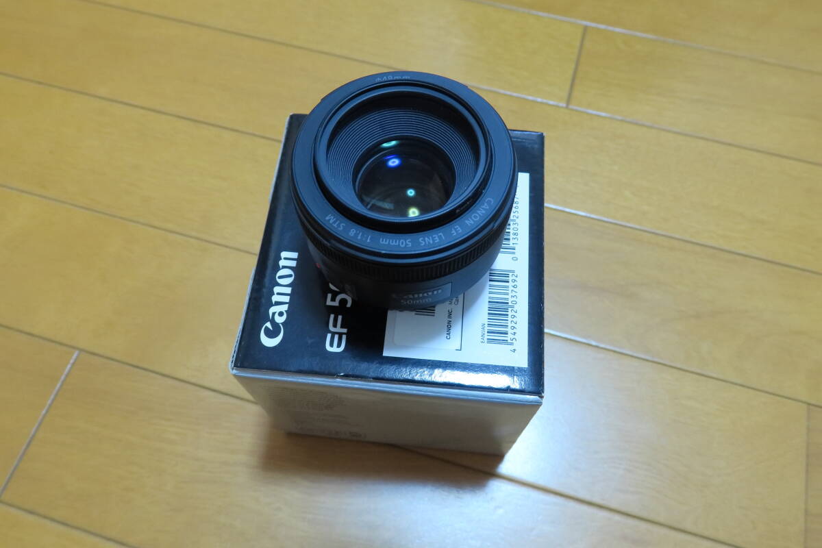 中古美品 キヤノン Canon EF 50mm F1.8 STM_画像2