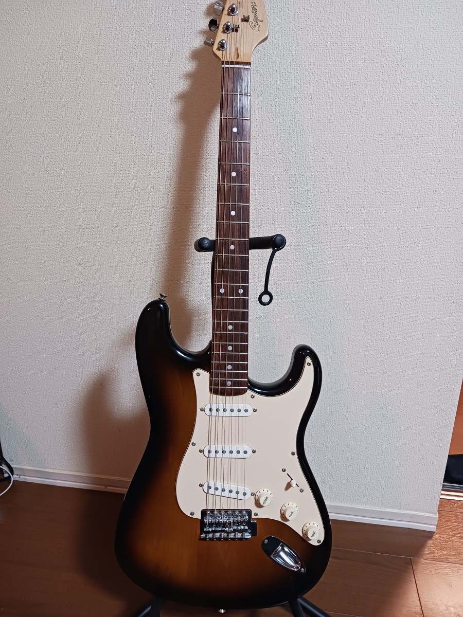 Squier by Fender Stratocaster Sunburst エレキギター ストラトキャスター サンバースト 美品の画像1