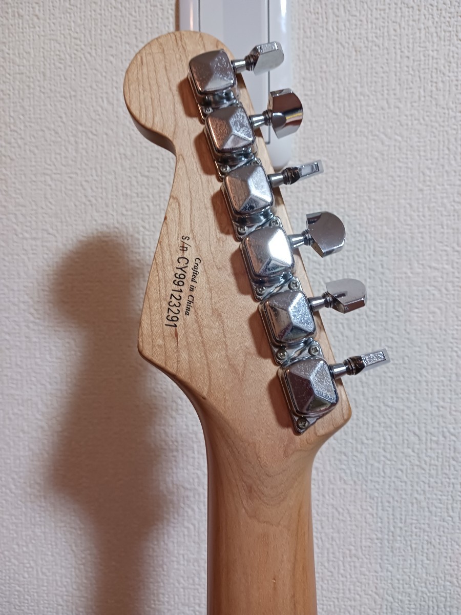 Squier by Fender Stratocaster Sunburst エレキギター ストラトキャスター サンバースト 美品の画像3