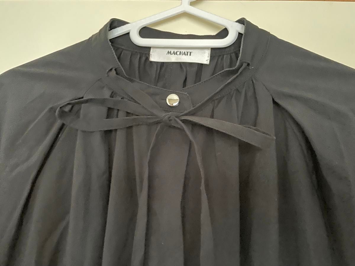 美品 マチャットリボンタックシャツドレスワンピース 黒 machatt 美品 マチャットリボンタックシャツドレスワンピース 黒 machatt