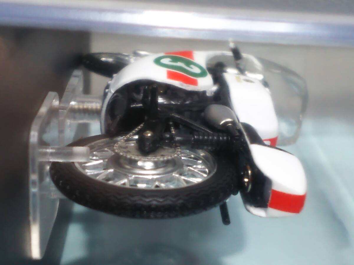 1/24 チャンピオンバイク #28 YAMAHA RD05 250 PHLL READ 1968 ヤマハ 未開封 送料410円 同梱歓迎 追跡可 匿名配送_画像10