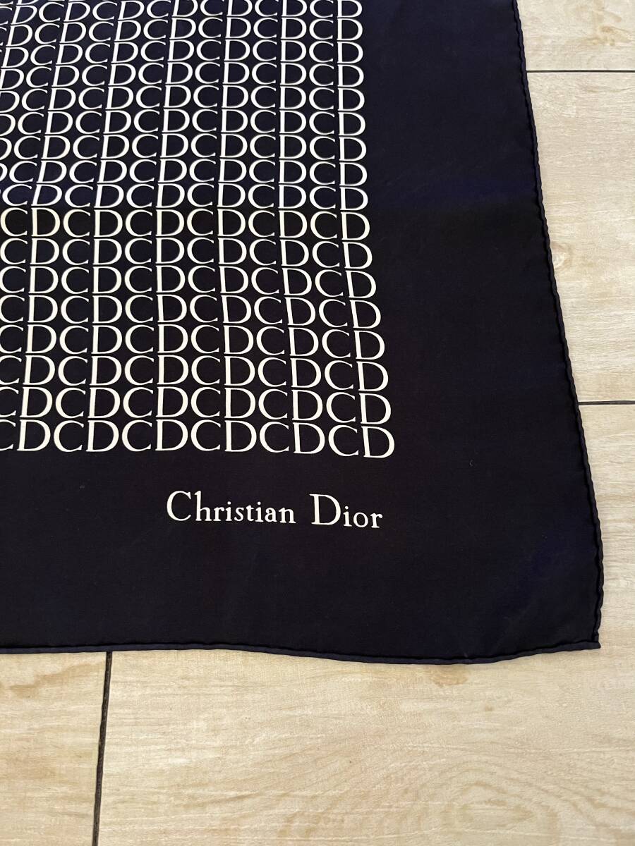 美品　Dior　クリスチャン・ディオール　Christian Dior シルクスカーフ　80cm_画像4