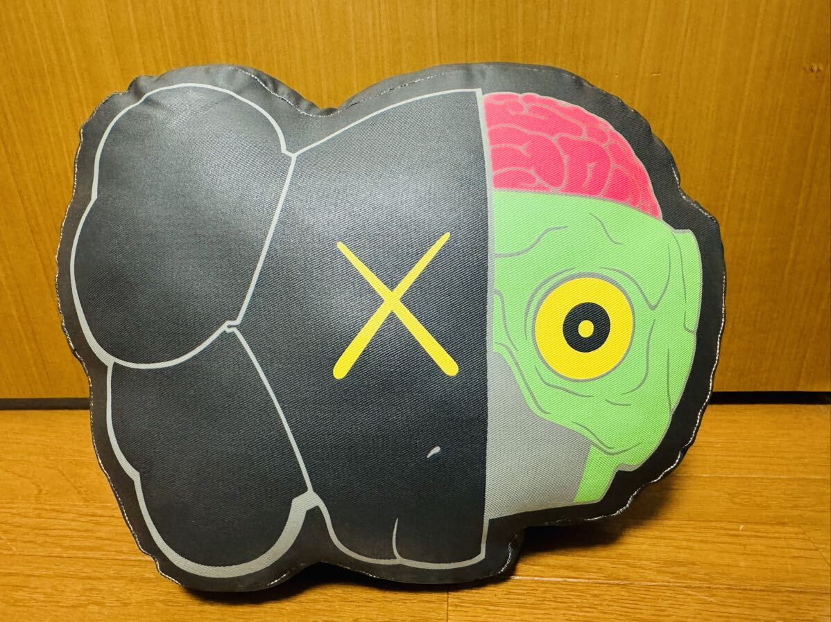 正規品 Original fake KAWS オリジナルフェイク カウズ COMPANION 人体模型 クッション メディコムトイ/BE@RBRICK ベアブリックの画像1