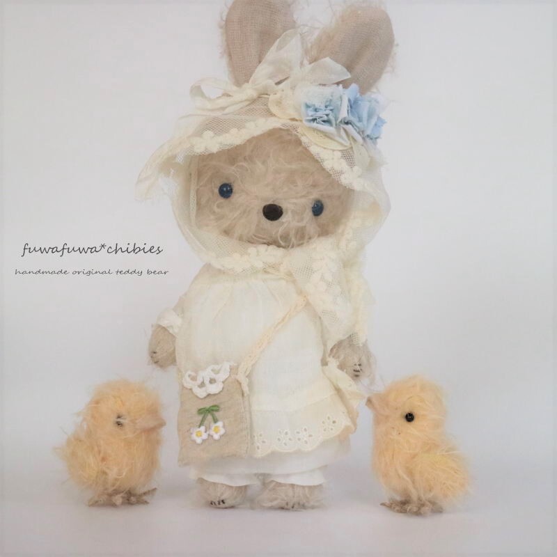 ◆fuwafuwa*chibies 春うさちゃんの着せ替えセット ハンドメイド 羊毛フェルト ミニチュアの画像2