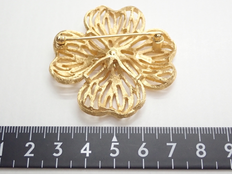 L072　ヴィンテージ　ブローチ　TRIFAI　トリファリ　フラワーデザイン　ゴールドカラー　Vintage Brooch_画像8