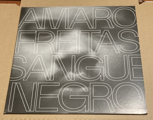 BRA盤20年！美盤！北東部のリズム×ビバップ〜アフロジャズなブラジリアン ピアノトリオの傑作！Amaro Freitas /Sangue Negro