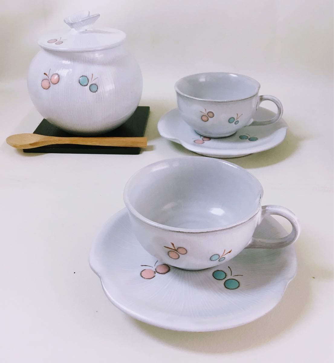 新品未使用】赤峰 ティーカップ コーヒーカップ ソーサー 新品未使用】赤峰 ティーカップ コーヒーカップ ソーサー