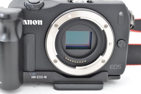 【良品】Canon EOS M キャノン ミラーレス一眼 ボディ ハンドグリップ付 フラッシュ付 充電器付き バッテリー付き #g28_画像5