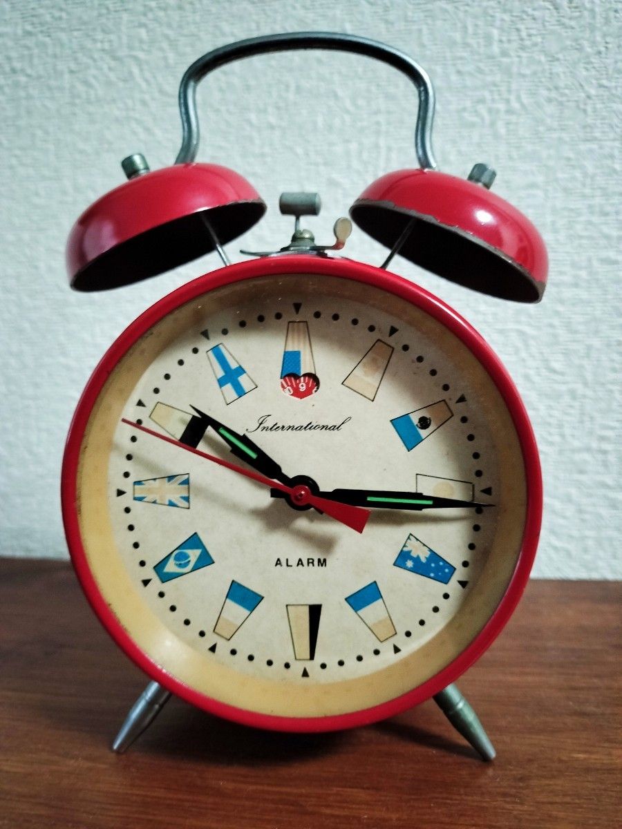 目覚まし時計 ヴィンテージ 昭和レトロ 置時計 ビンテージ　ツインベル　手巻き　動作品　アンティーク　置物　インテリア　レトロ