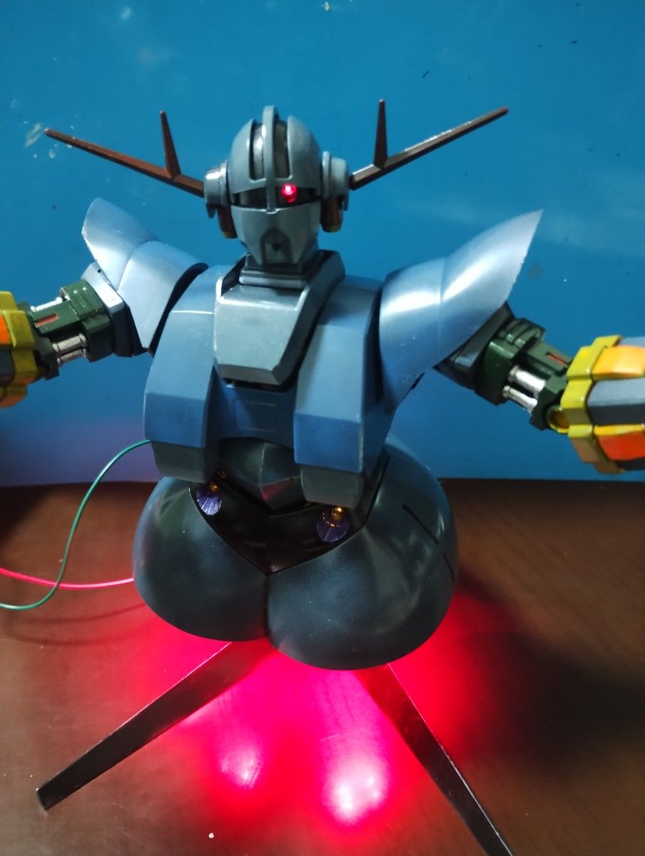 【完成品】ジオングHGUC　LED改造品　機動戦士ガンダム ガンプラ HG