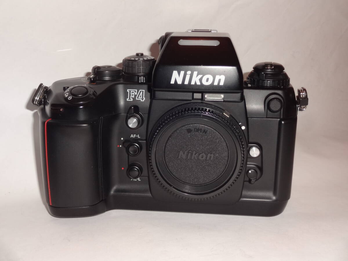【美品】Nikon F4 ボディ 一眼レフ フィルムカメラ ニコン 2587082【送料無料】