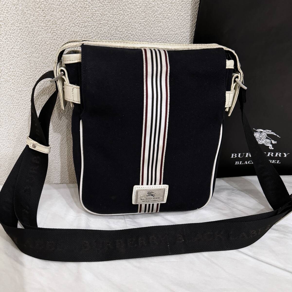 激レア BURBERRY BLACK LABEL バーバリーブラックレーベル キャンバス＆本革 マリンミニショルダーバッグ 紺白 #2698_画像2