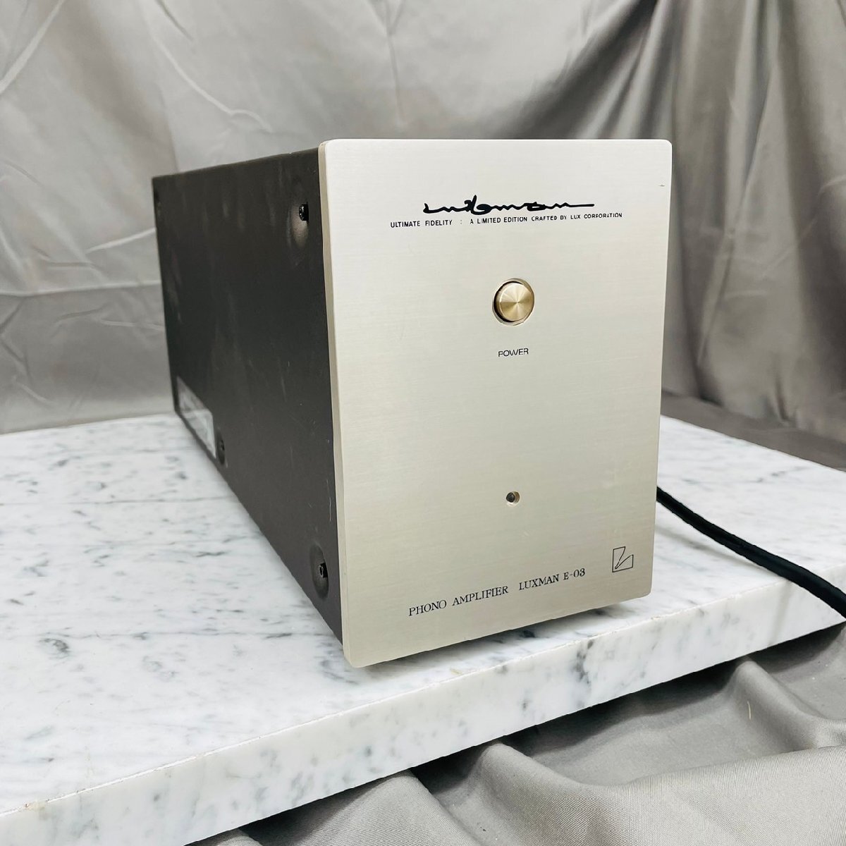 P1297☆【現状品】LUXMAN E-03 フォノイコライザーの画像1