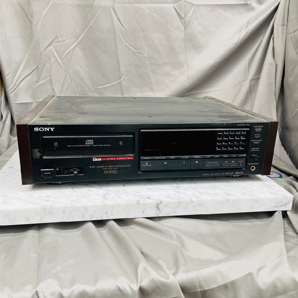 P1387☆【中古】SONY ソニー CDプレーヤー CDP-557ESD_画像2