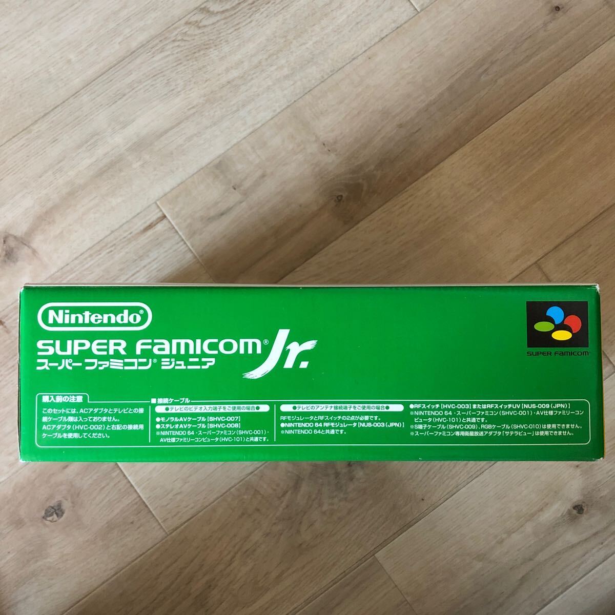 SUPER FAMICOM Jr. 本体 コントローラー 2個 アダプター AV SUPER FAMICOM Jr. 本体 コントローラー 2個 アダプター AV