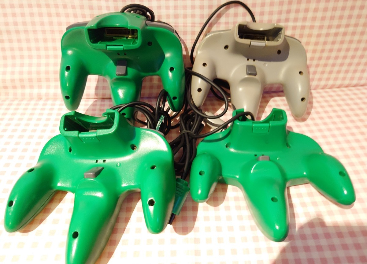 【☆簡易動作チェック済み/動作品】 NINTENDO 64 コントローラー コントローラーブロス  グリーン グレー 4台セット の画像2