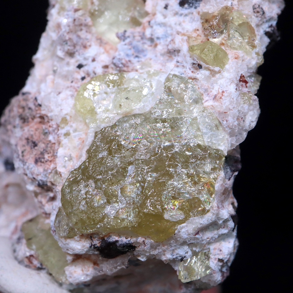 【送料無料】アパタイト 母岩付き 39g AP058 鉱物 標本 原石 天然石 パワーストーン