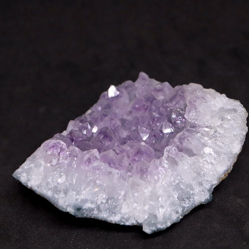 【送料無料】アメジスト 紫水晶 クォーツ クリスタル 水晶 62.9g AMT182 鉱物　原石　天然石　パワーストーン_画像4