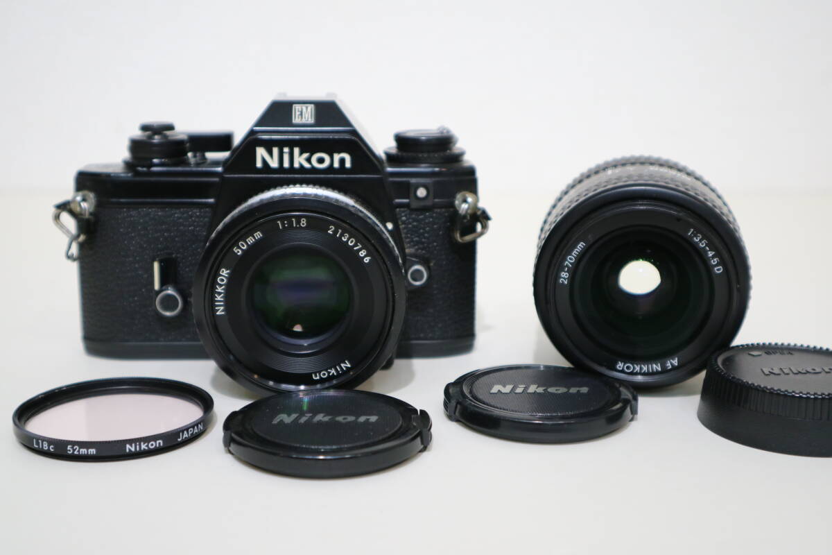 Nikon ニコン　EM ブラックボディ＋ 2本レンズ　AI-S 単焦点 50mm 1:1.8/28-70mm 1:3.5-4.5D_画像1