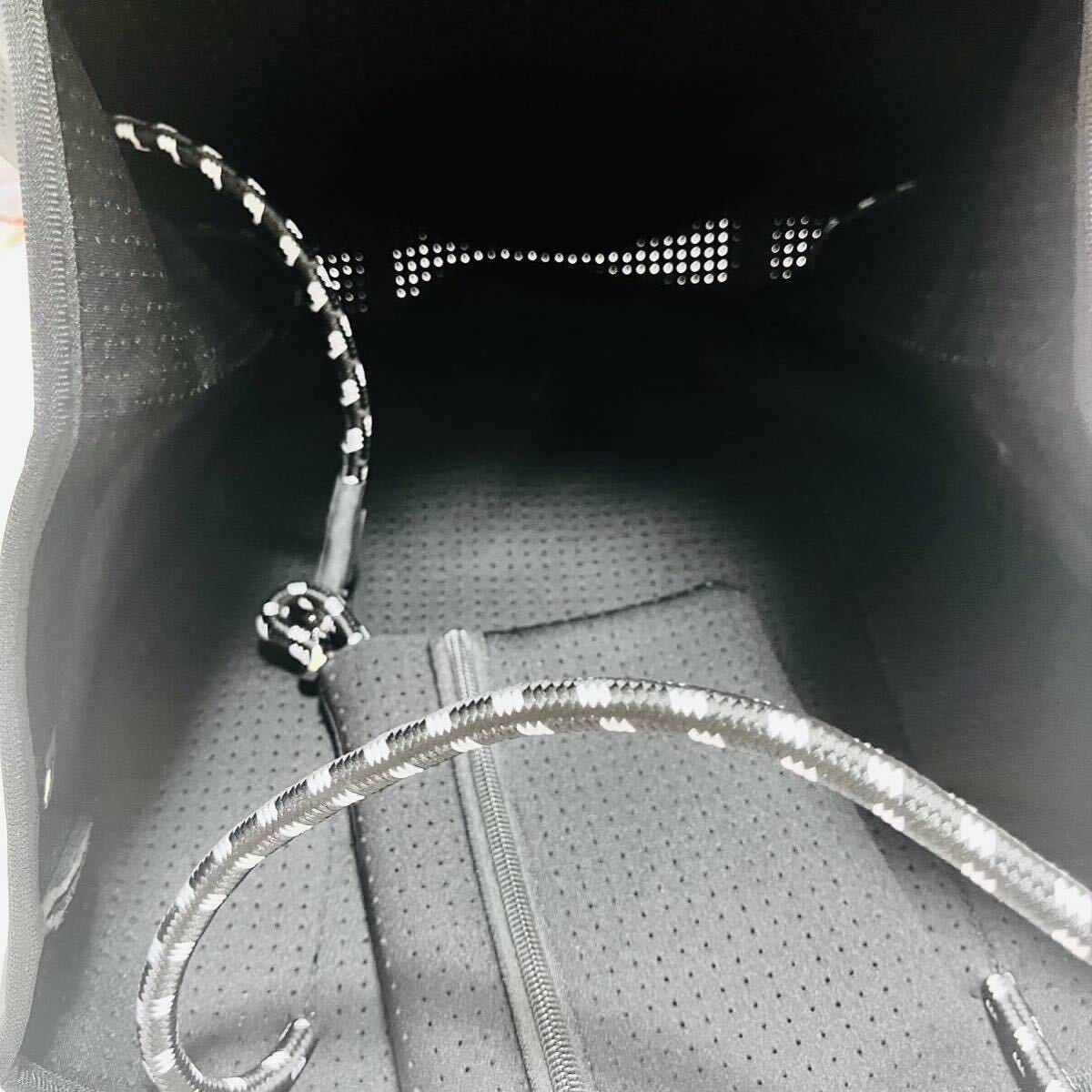 【送料無料】ネオプレーン トートバッグ 通勤 旅行 マザーズバッグ ポーチ付き 大容量 黒 レディーストートバッグ プール 海 学生 軽量