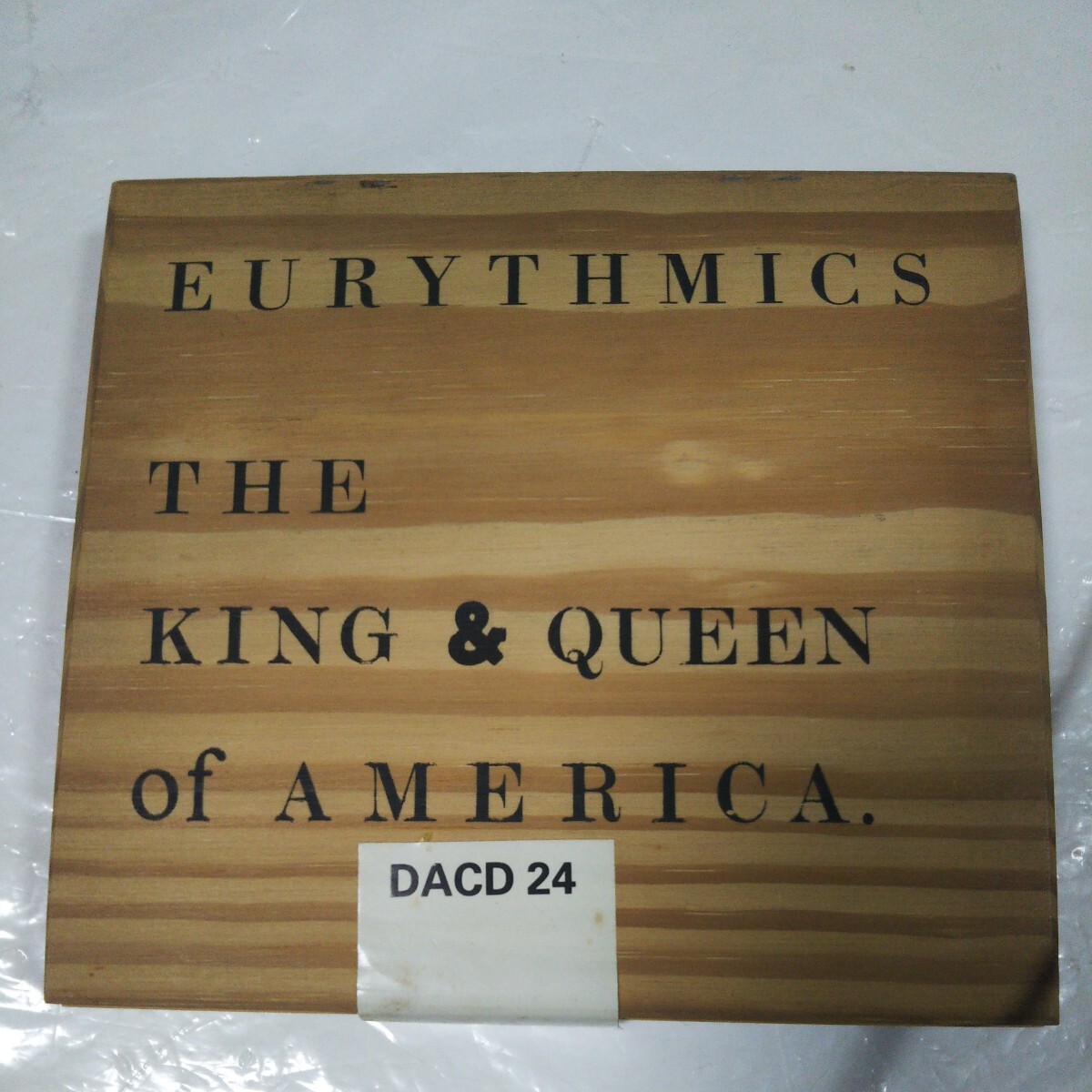 ユーリズミックス／THE KING&QUEEN OF AMERICA(CDシングル)木製ケース入り (EURYTHMICS)_画像1