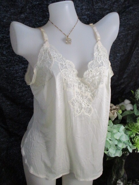 UP*110* large size * Wacoal * feeling of luxury! beautiful large floral print Random race. camisole * bust 95.* cream pink series 