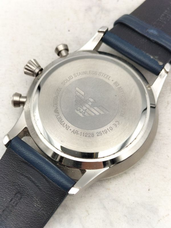 C31 1円~ 稼働品 EMPORIO ARMANI エンポリオアルマーニ AR-11226 クォーツ 腕時計 デイト 革ベルト ブルーカラー文字盤 ステンレス メンズ_画像7