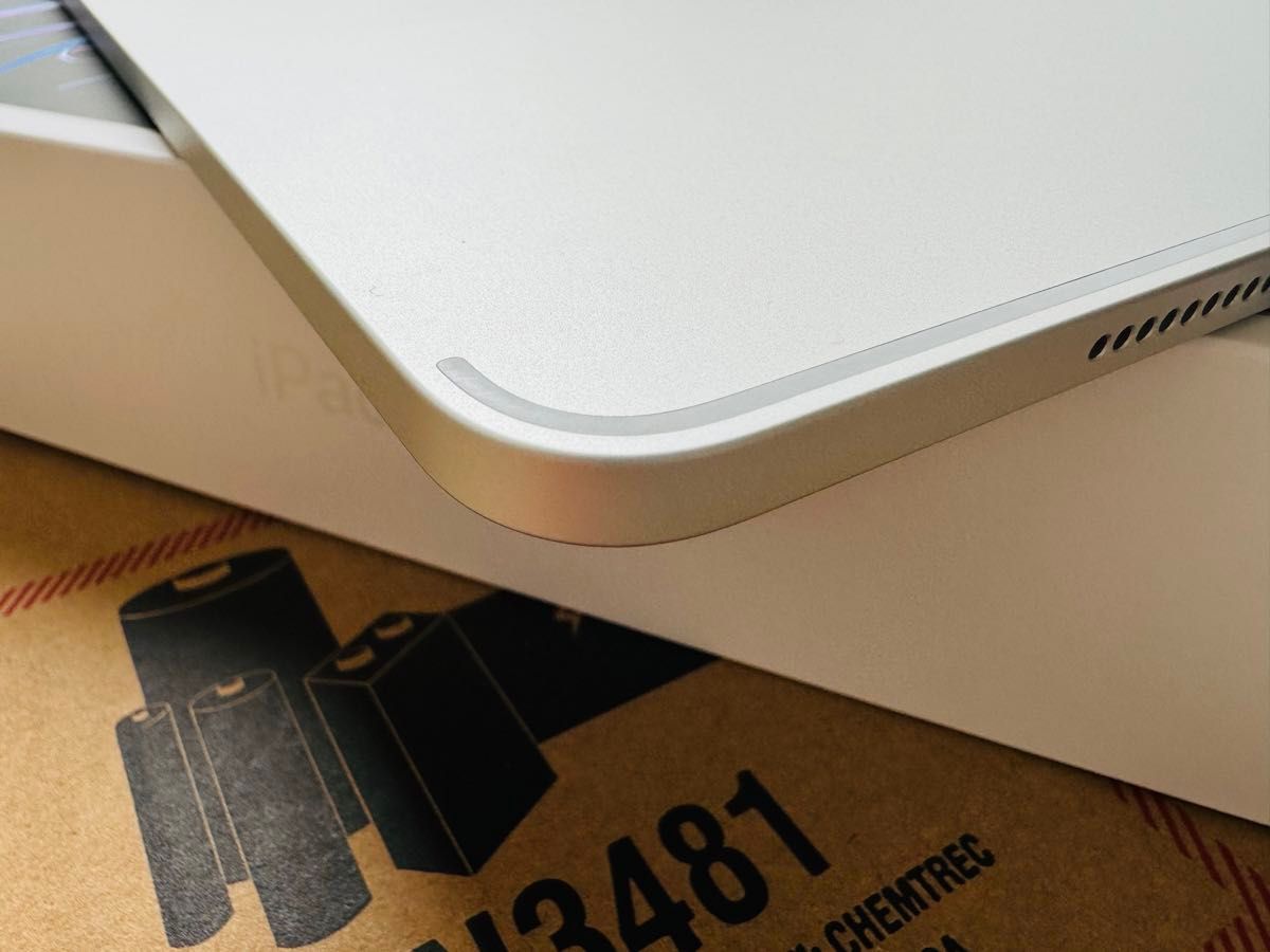 美品】iPad Pro 12 9インチ 第6世代|Yahoo!フリマ(旧PayPay 美品】iPad Pro 12 9インチ 第6世代|Yahoo!フリマ(旧PayPay