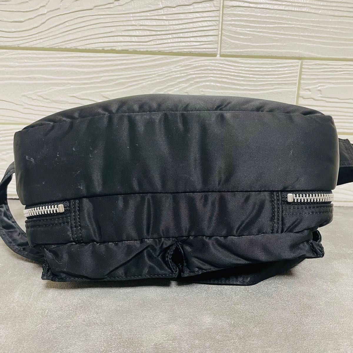 美品 PORTER ポーター タンカー ショルダーバッグ Lサイズ 吉田 美品 PORTER ポーター タンカー ショルダーバッグ Lサイズ 吉田