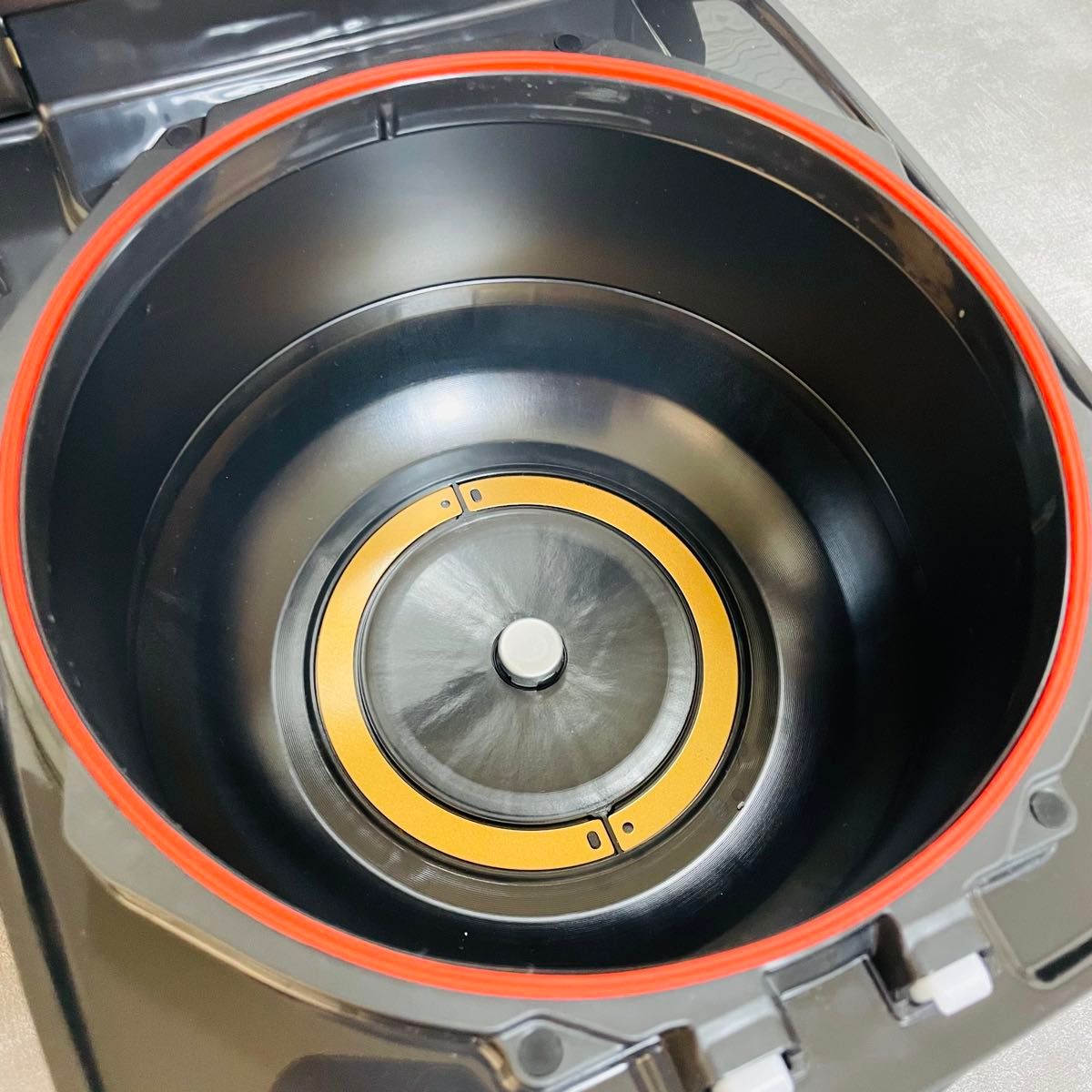 三菱電機 炊飯器 日本製 炭炊釜 NJ-VV10F-B 23年製 5 5合 IH 三菱電機 炊飯器 日本製 炭炊釜 NJ-VV10F-B 23年製 5 5合 IH