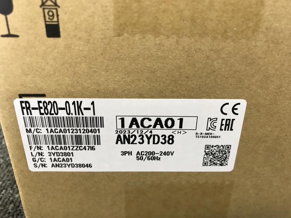 013♪未使用品♪三菱電機　MITSUBISHI 高性能インバータ FR-E820-0.1K-1 FREQROL-E800シリーズ 三相200V ⑥_画像4