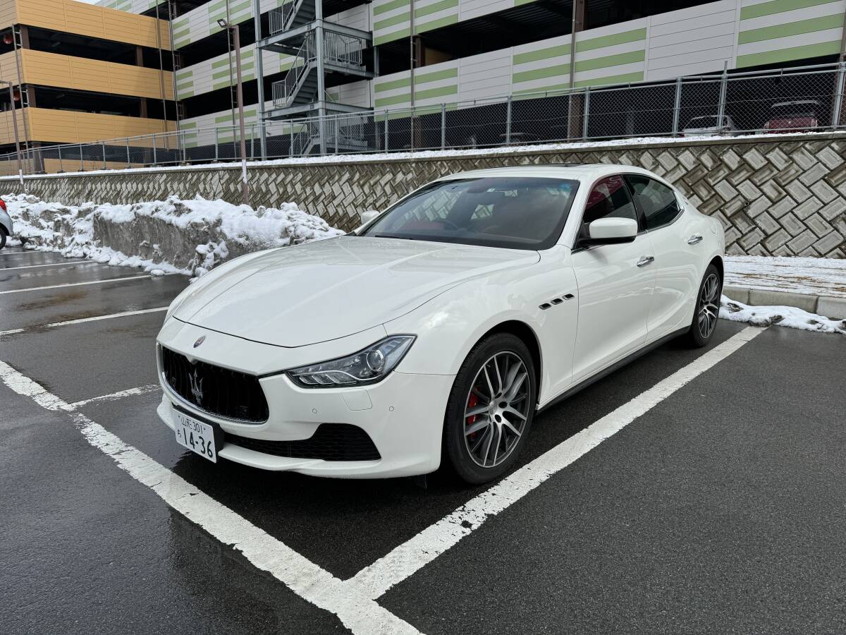 Maserati Ghibli дизельное расстояние 70 000 единиц хороший период продолжается красиво