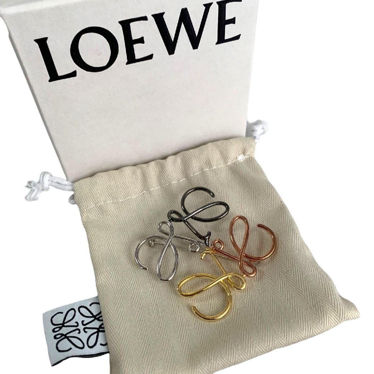 メーカー包装済】 美品 LOEWE ビッグブローチ フォーカラー イエロー