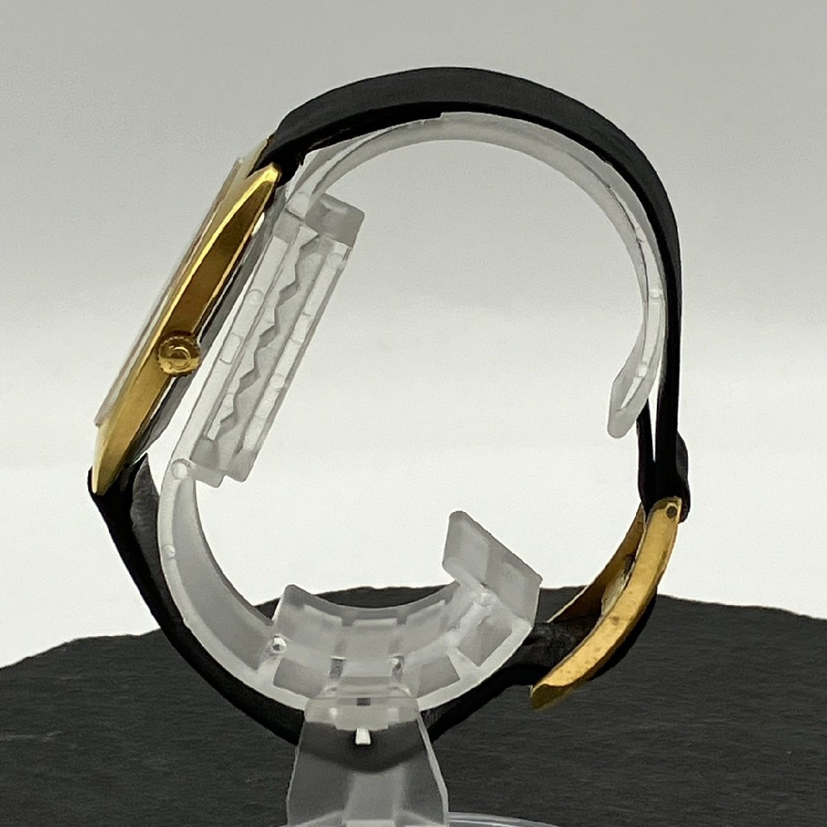 OMEGA オメガ デヴィル 2針 ゴールド文字盤 メンズ腕時計 手巻き稼働品の画像4