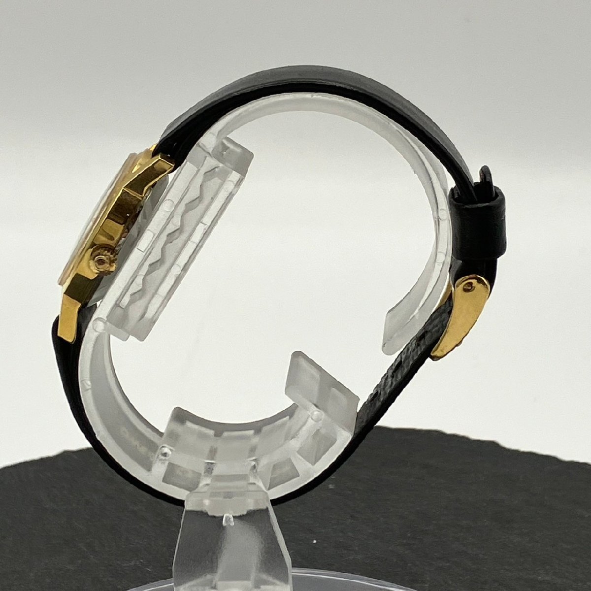 OMEGA オメガ ジュネーブ オーバル 2針 ゴールドカラー アンティーク 手巻き稼働品の画像4