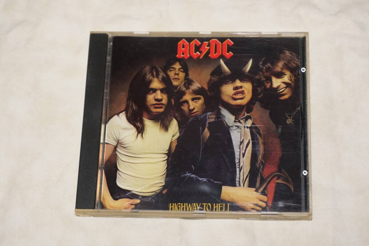 ●　AC/DC　●　HIGHWAY TO HELL　地獄のハイウェイ　79年　アメリカ盤　CD_画像1