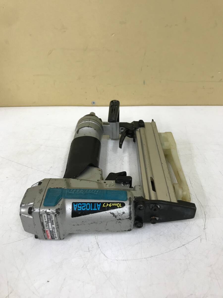 【中古品】★マキタ エアータッカー 10mm AT1025A ITZL4Q3Y607Aの画像3