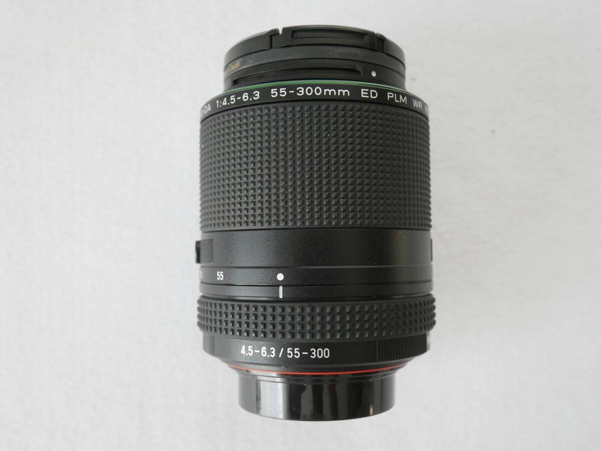 ☆USED☆ 美品 ペンタックス HD PENTAX-DA 55-300mmF4.5-6.3ED PLM WR RE 望遠ズームレンズ 元箱 付属品 Ztaプロテクター付き【送料無料】の画像2