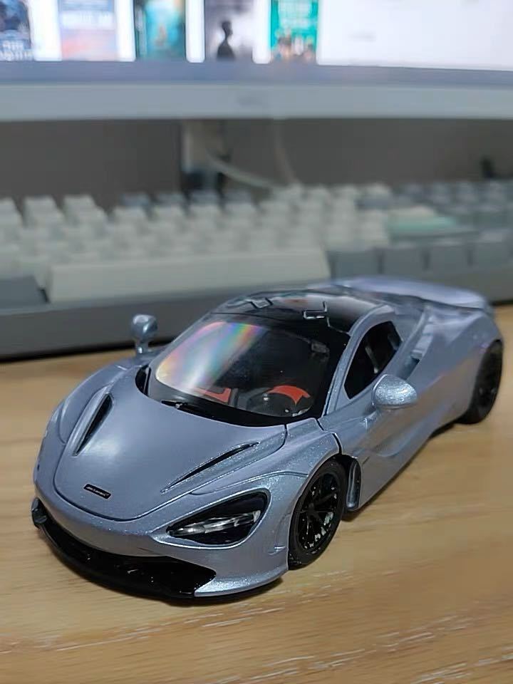 McLaren マクラーレン　720S リアル　ミニカー　模型　電飾つき_画像2