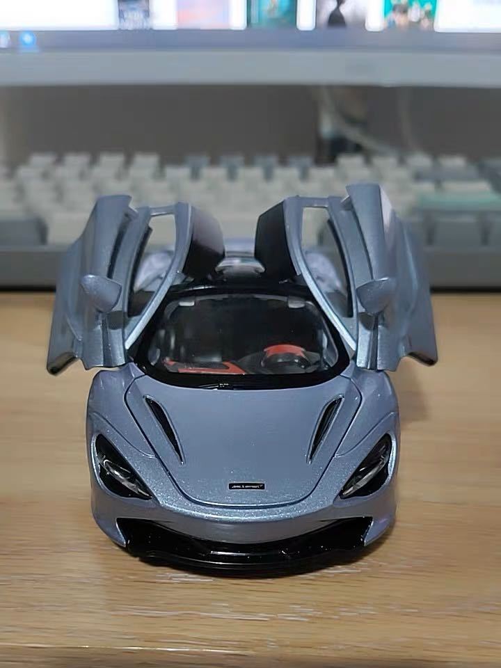 McLaren マクラーレン　720S リアル　ミニカー　模型　電飾つき_画像1