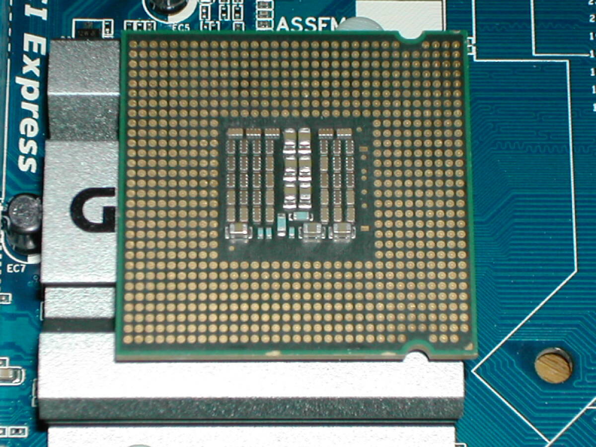 CPU memory attaching .GIGABYTE GA-G41MT-ES2H LGA775