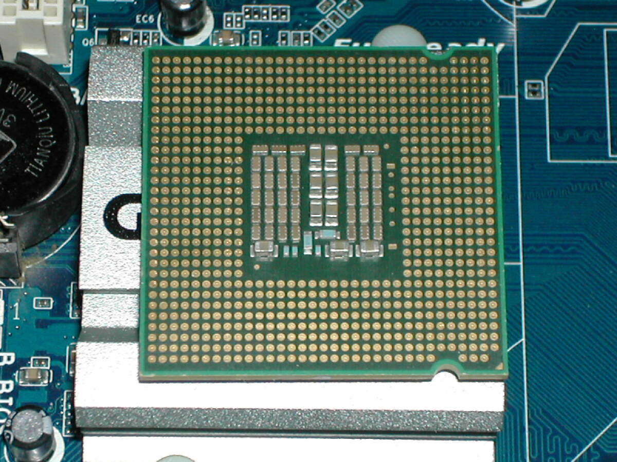 CPU memory attaching .GIGABYTE GA-G41MT-ES2L LGA775