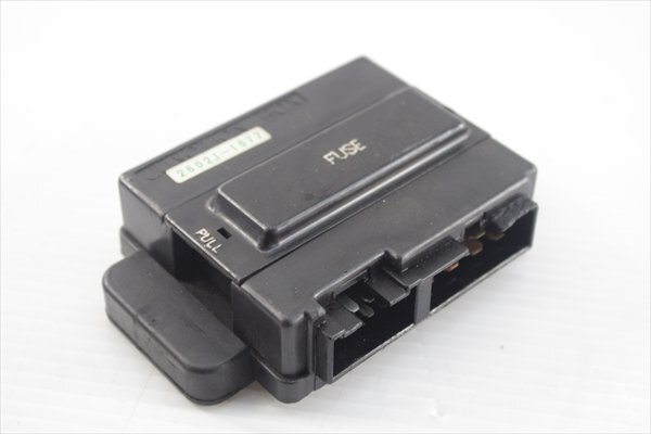 ZZR1100C ZX-11-1[21ヒューズボックス]検ZZR1100D｝A_画像1