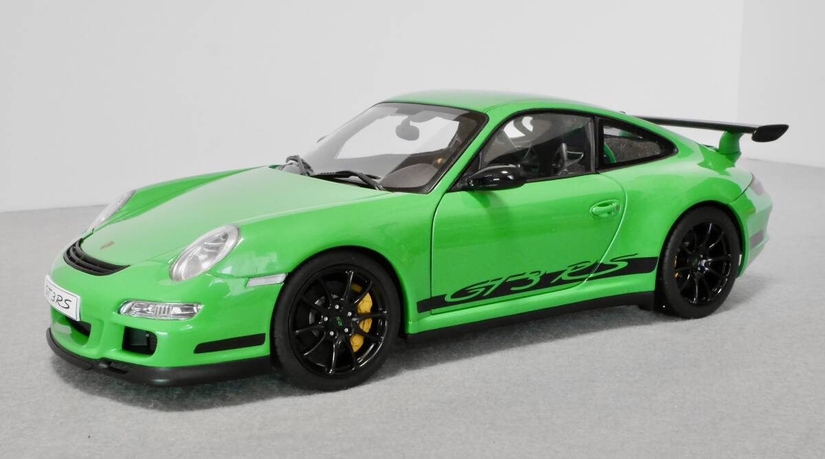 ● オートアート 1/18 ポルシェ 911 GT3 RS (Type 997.1) グリーン/ブラック、PORSCHE 911 GT3 RS (997.1) 、 AUTOart 77992　中古ミニカー_画像1