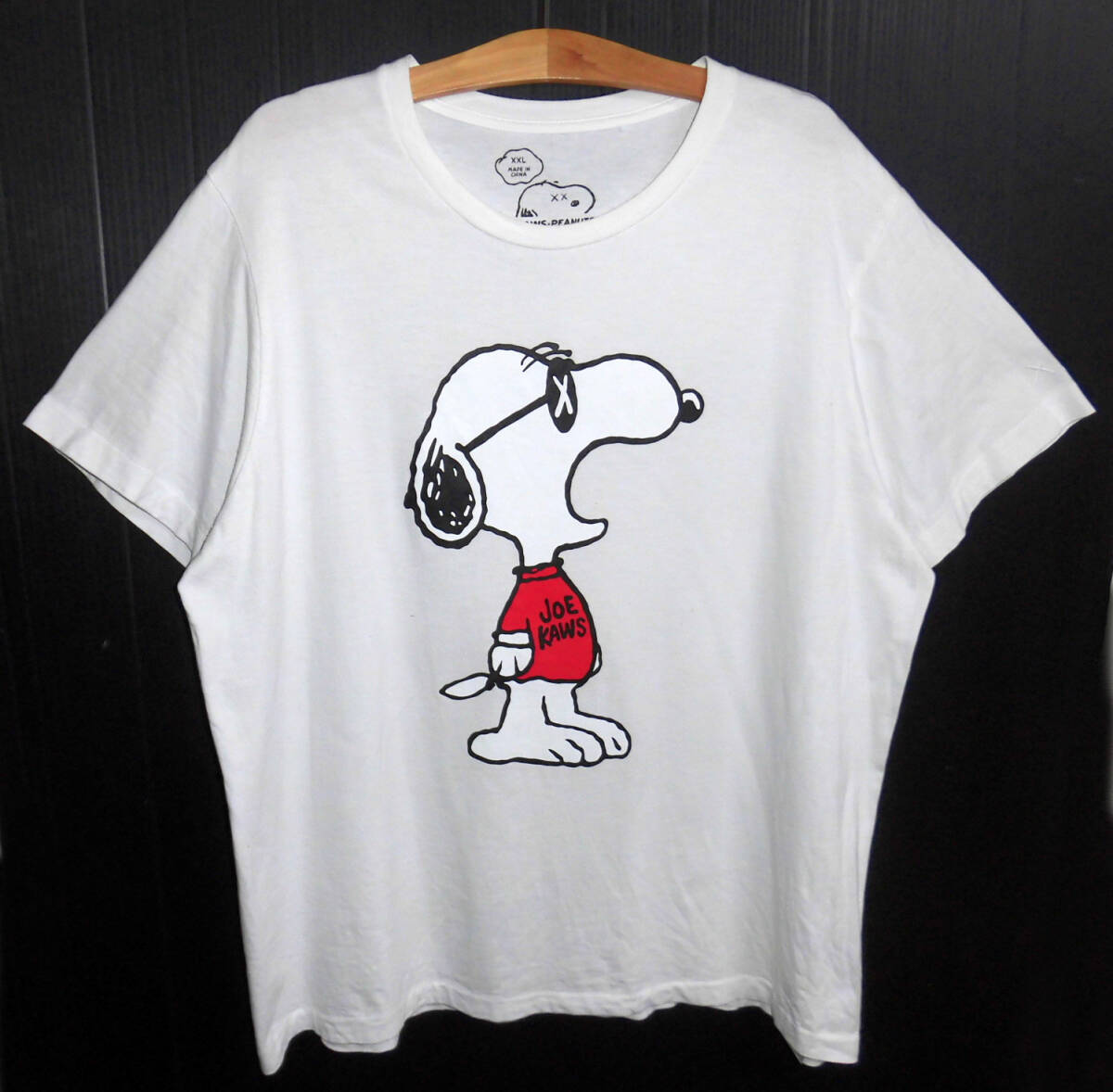 β美品 UNIQLO ユニクロ × KAWS カウズ × SNOOPY スヌーピー Tシャツ XXL