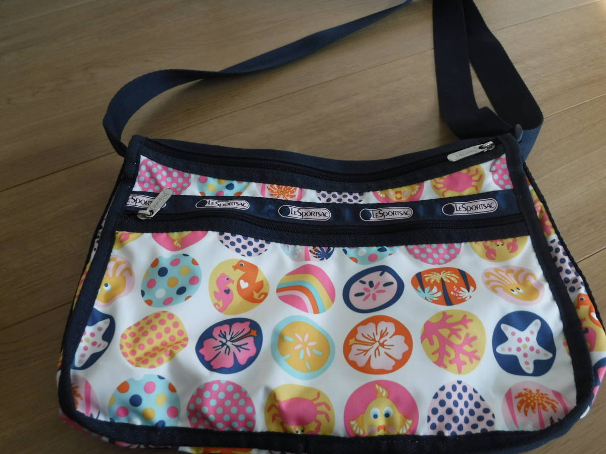 税不要特価 新品!LESPORTSAC レスポートサック マリン柄 ショルダーバッグ　ハワイアン 大♪デラックスエブリデイ_画像3