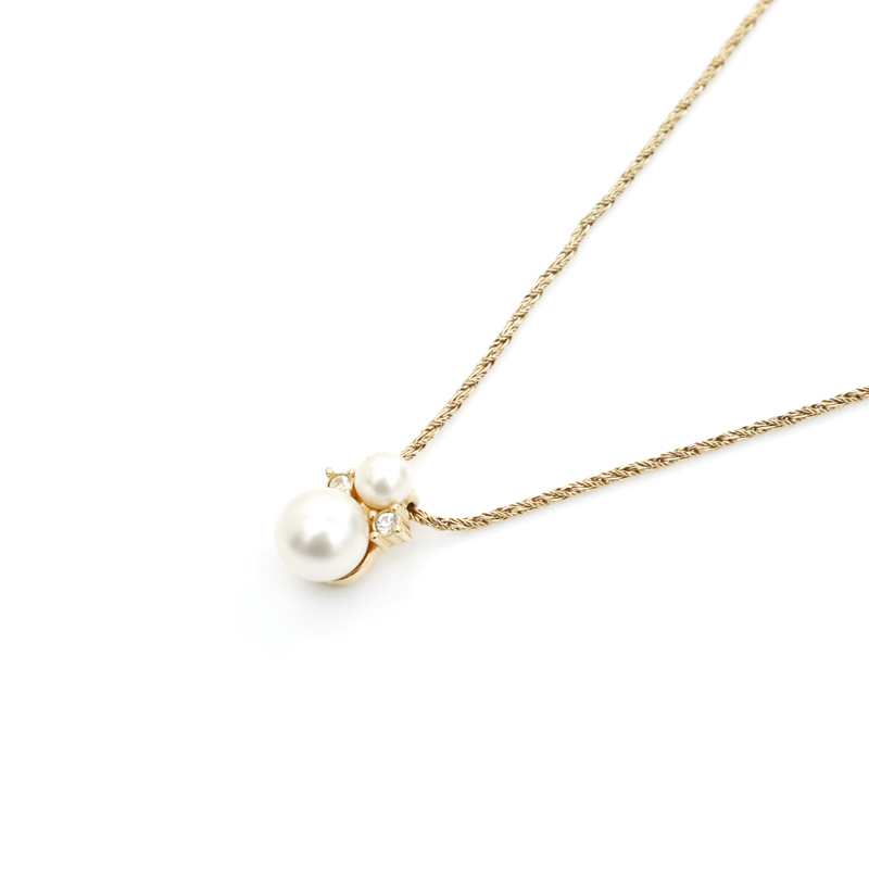 Dior ゴールド ネックレス パール付き アクセサリー Dior ゴールド ネックレス パール付き アクセサリー